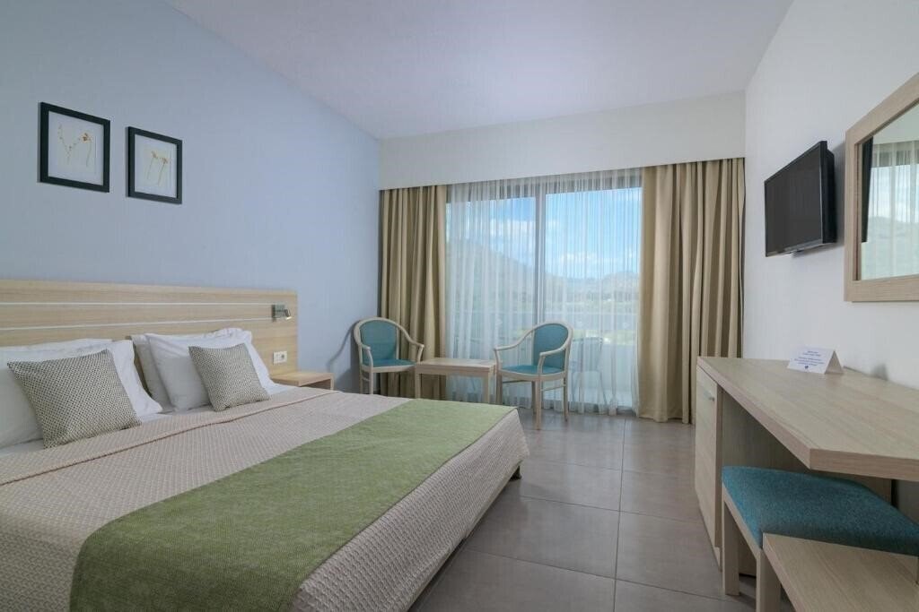 Фото Hotel Niriides Beach Kolymbia 4*