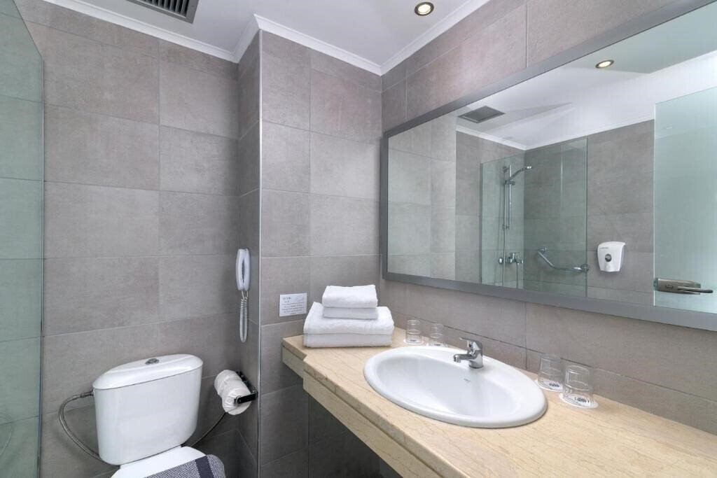 Фотография Hotel Niriides Beach Kolymbia 4*