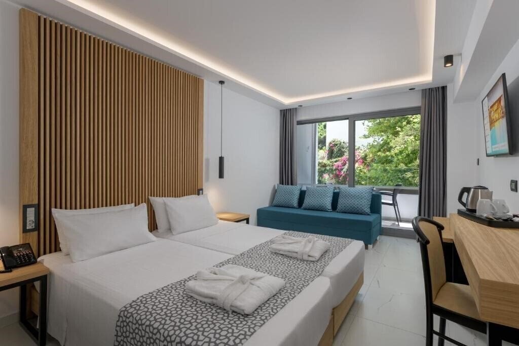 Фото Oceanis Beach Hotel (Ixia) 4*
