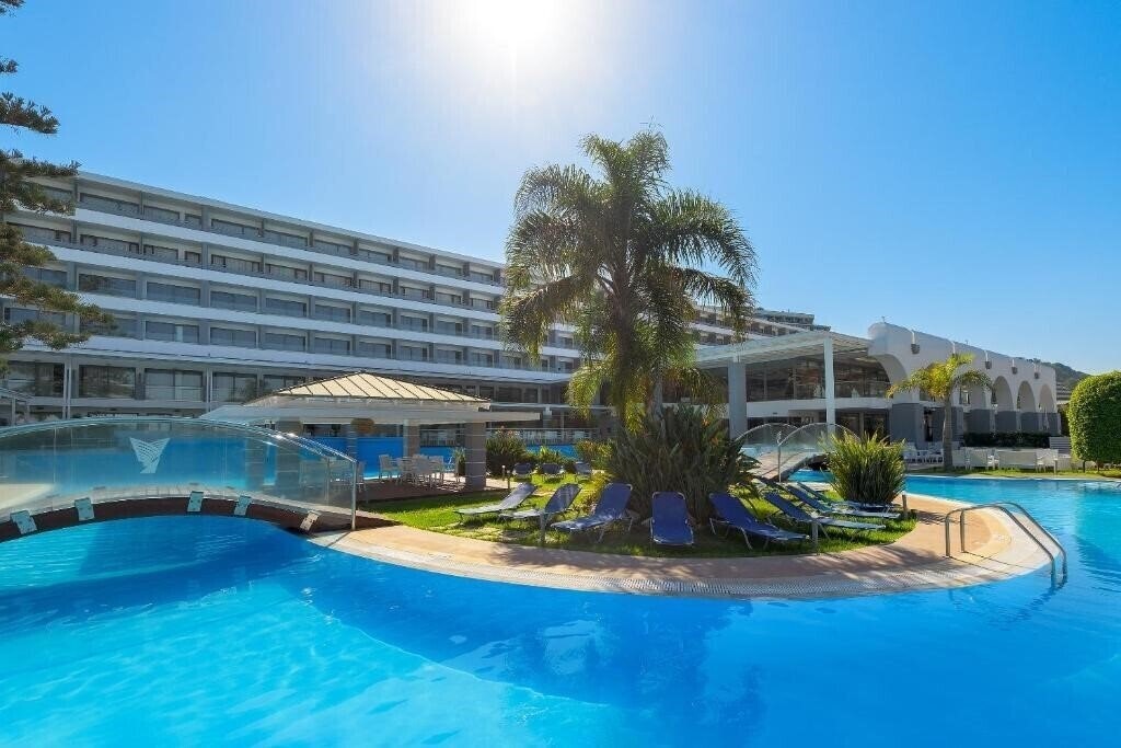 Фотографія Oceanis Beach Hotel (Ixia) 4*