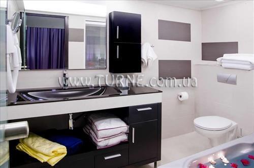 Готель Delfinia Resort Hotel 4*