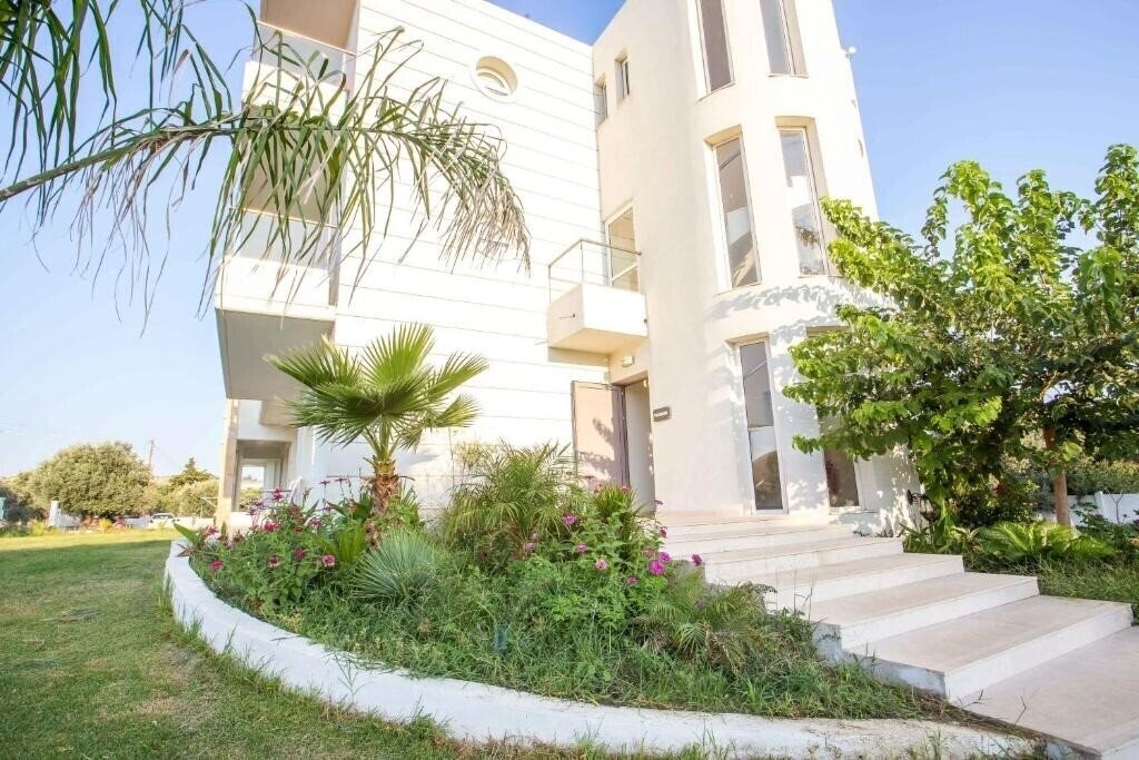 Фотографія Evita Studios 3*