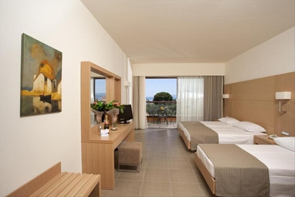 Фотографія Island Blue Hotel 3*