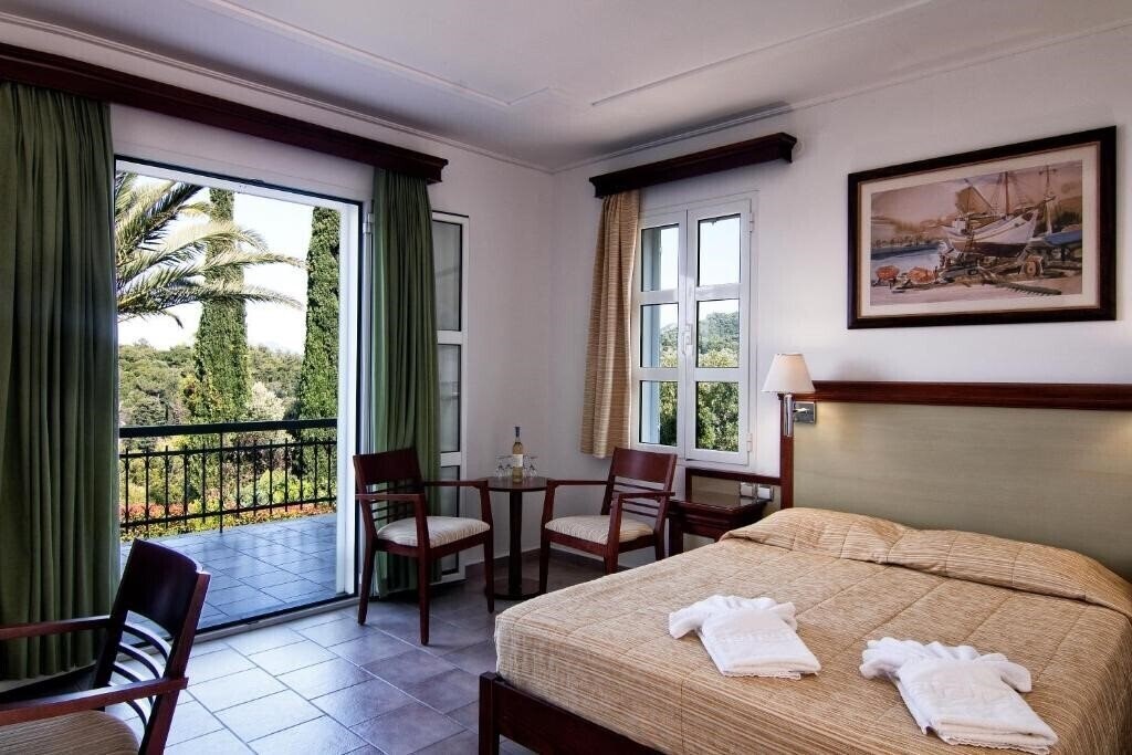 Фото Arion Hotel Samos 4*