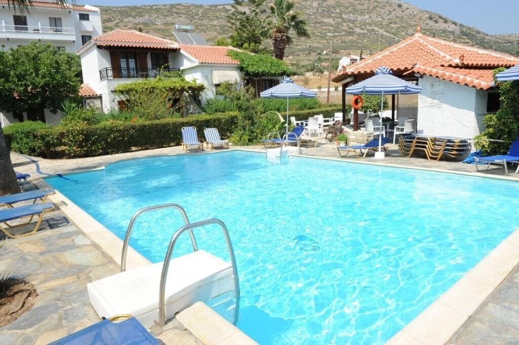 Отель Jasmine Apartments 3*