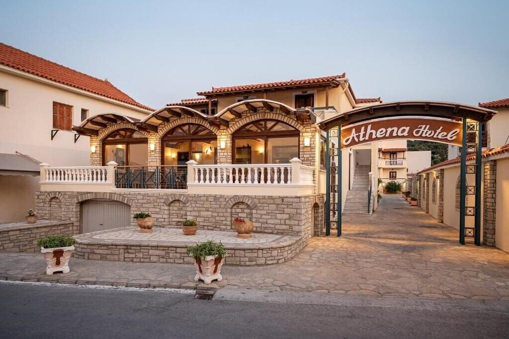 Готель Athena Beach (Kokkari) 3*