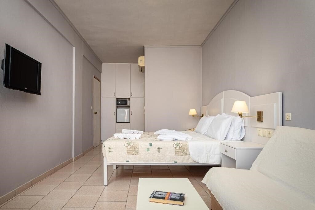 Картинка Athena Beach (Kokkari) 3*