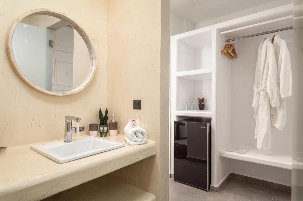Фотографія Naftilos Boutique Hotel 3*