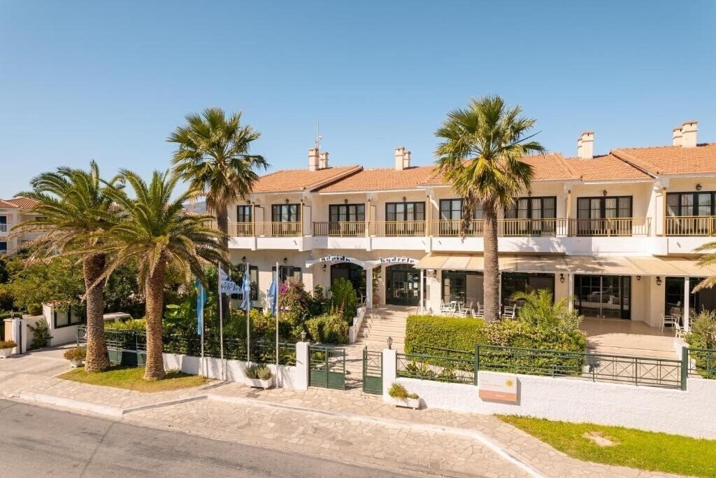 Отель Hydrele Beach Hotel & Village 4*