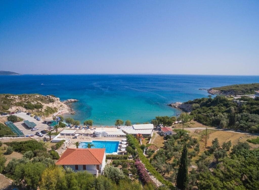 Готель Glicorisa Beach 3*
