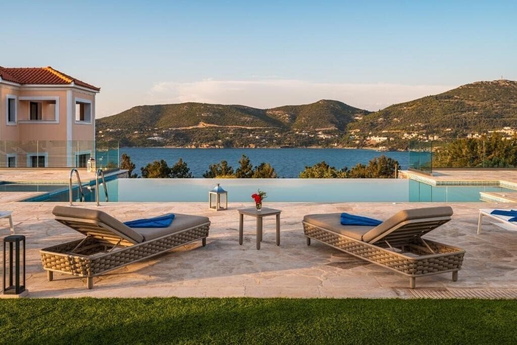 Отель Grand View Villas 4*