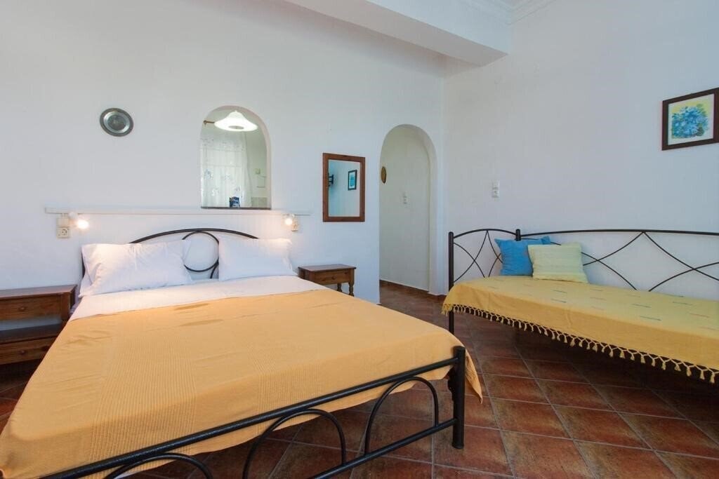 Фото Anemomilos Suites Fira 2*