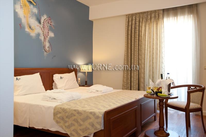 Фотографія Mediterranean Beach 4*