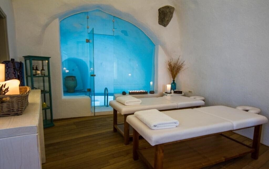 Картинка Iconic Santorini Hotel 5*