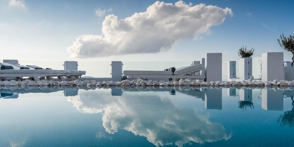 Фото Above Blue Suites 4*
