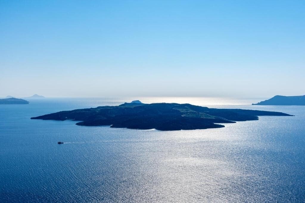 Фотографія Adamant Suites 4*