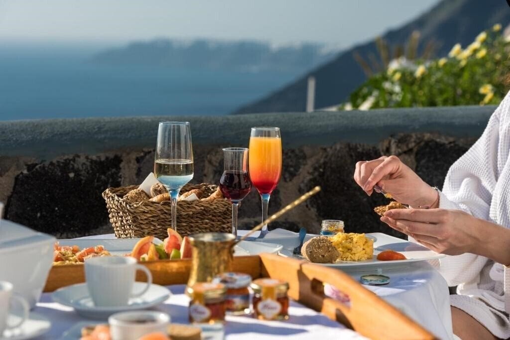 Картинка Adamant Suites 4*