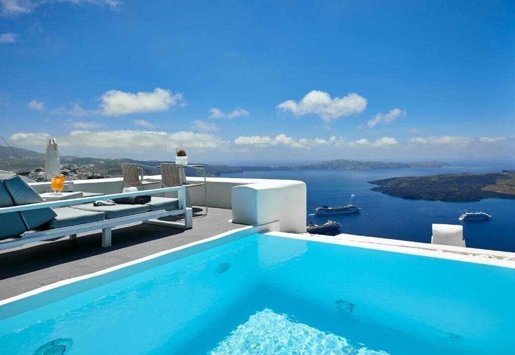 Фотографія Dreams Luxury Suites 5*