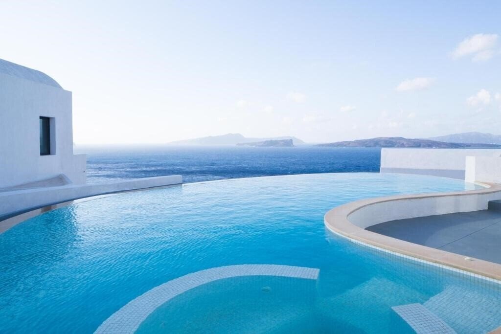 Отель Grand Ambassador Santorini 5*