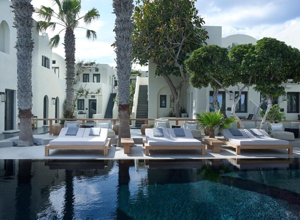 Отель Bellonias Villas 4*