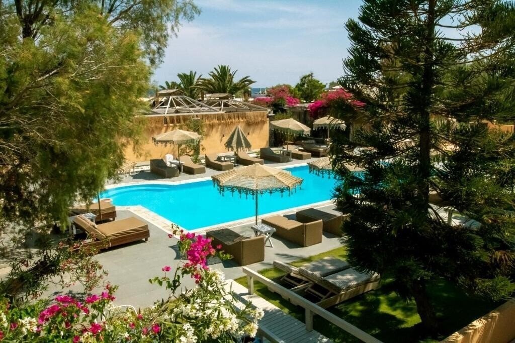 Изображение Jojo Beach Hotel & Bar 3*
