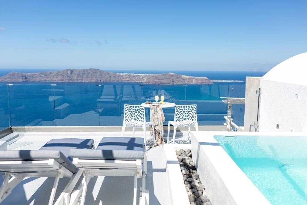 Отель Dreaming View Suites Hotel 3*