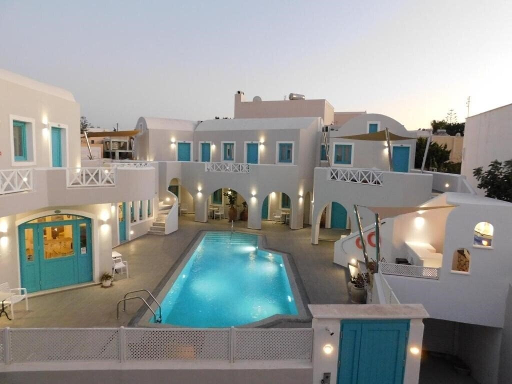 Готель Nikolas ( Santorini) 2*