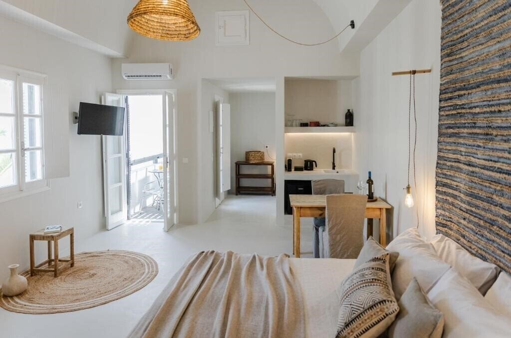 Фото Scorpios Beach Apartments & Studios 4*