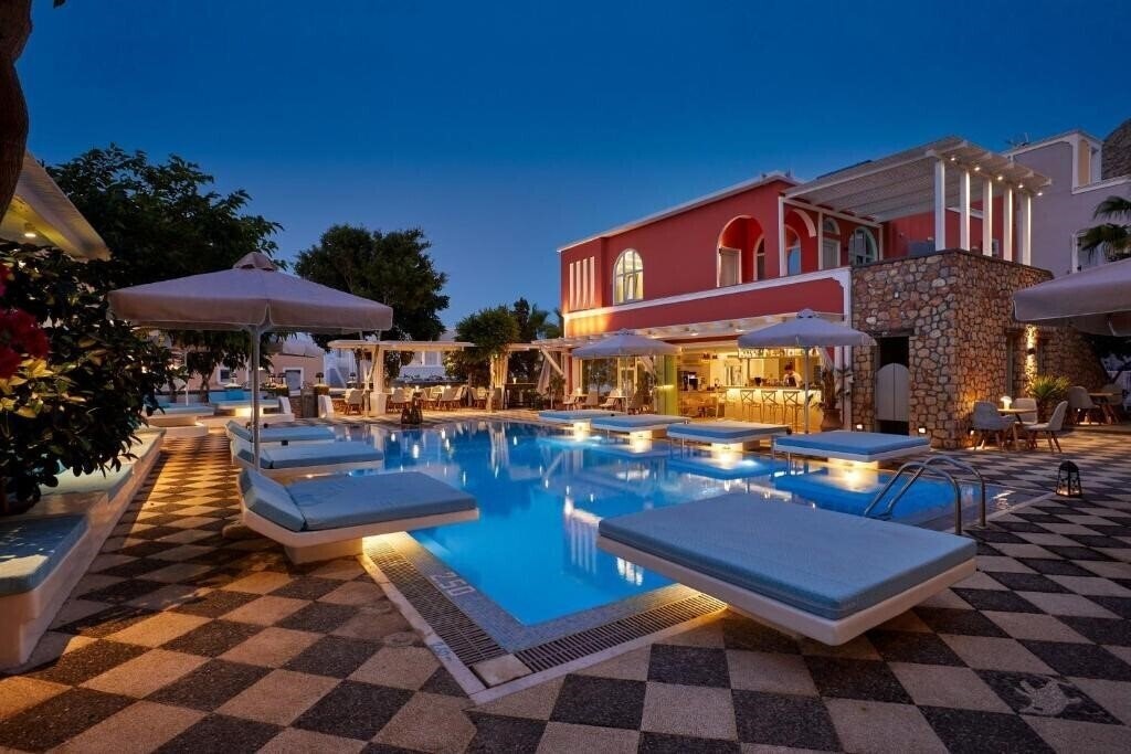 Готель Hotel & Studios Blue Sea 3*