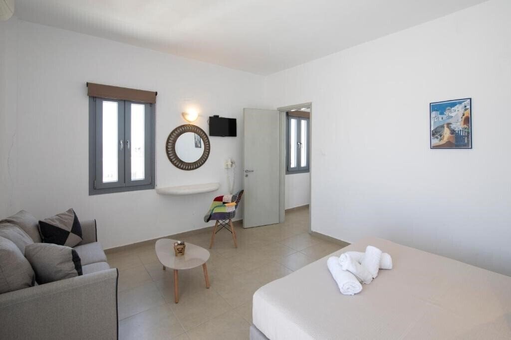Фото Thira'S Dolphin 3*