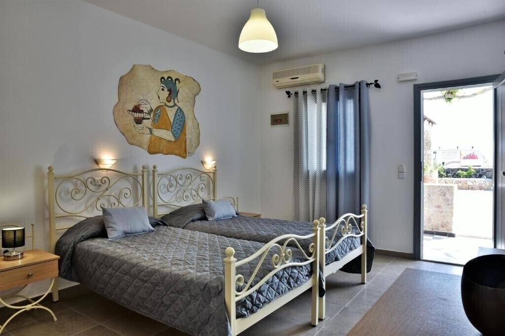 Фото Studios Kafouros 3*