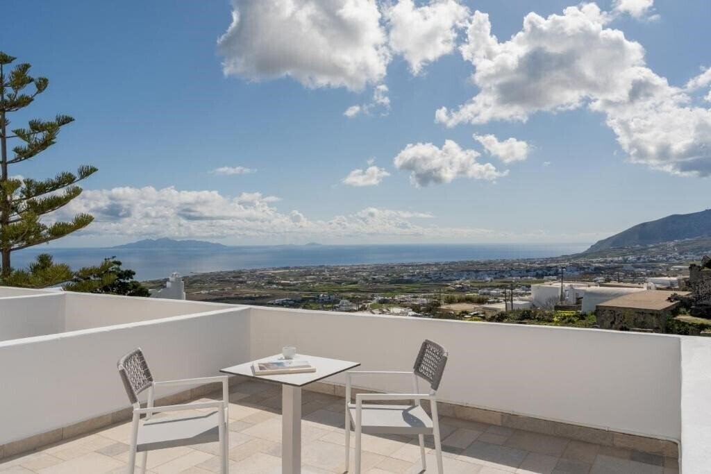 Фотография Santorini Palace 4*
