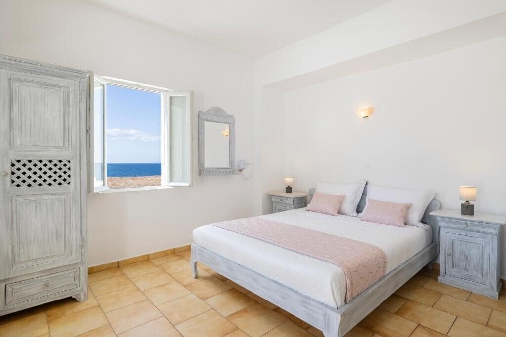 Готель Vrachia Studios & Apartments 3*
