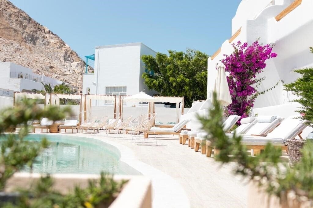 Готель Cavo Bianco 5*