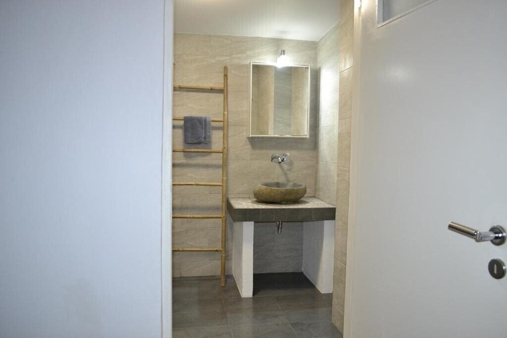 Картинка Artemis Suites 3*