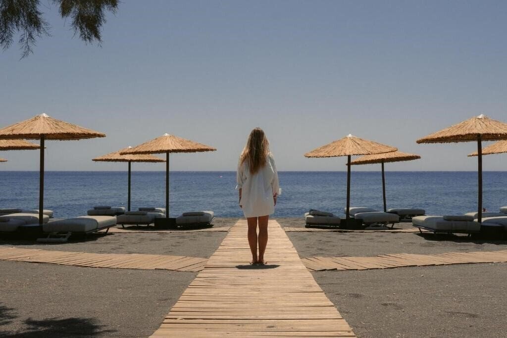 Готель Black Rose Suites 5*