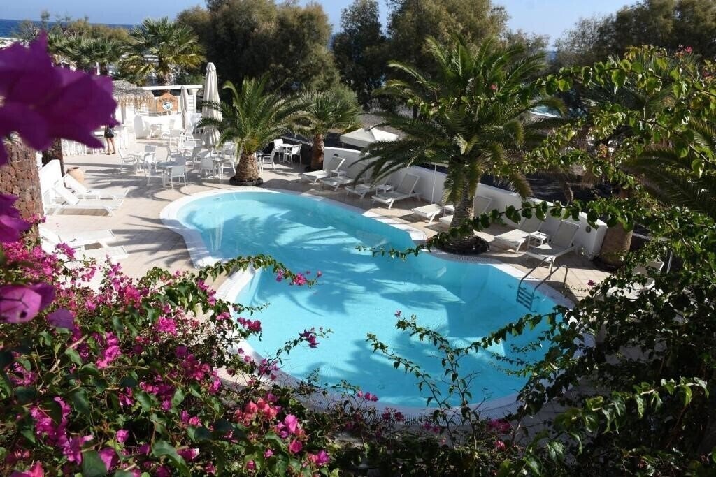 Отель Arion Bay 3*