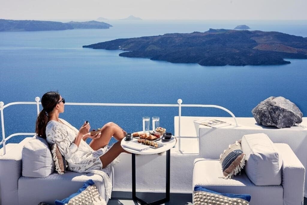 Готель Cosmopolitan Suites 4*