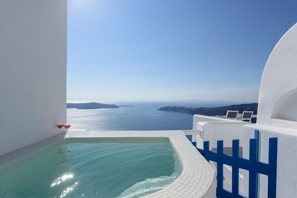 Картинка Abyssanto Suites & Spa 3*