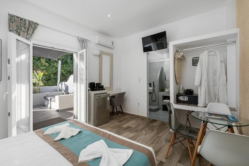 Зображення Oasis Hotel Santorini 3*