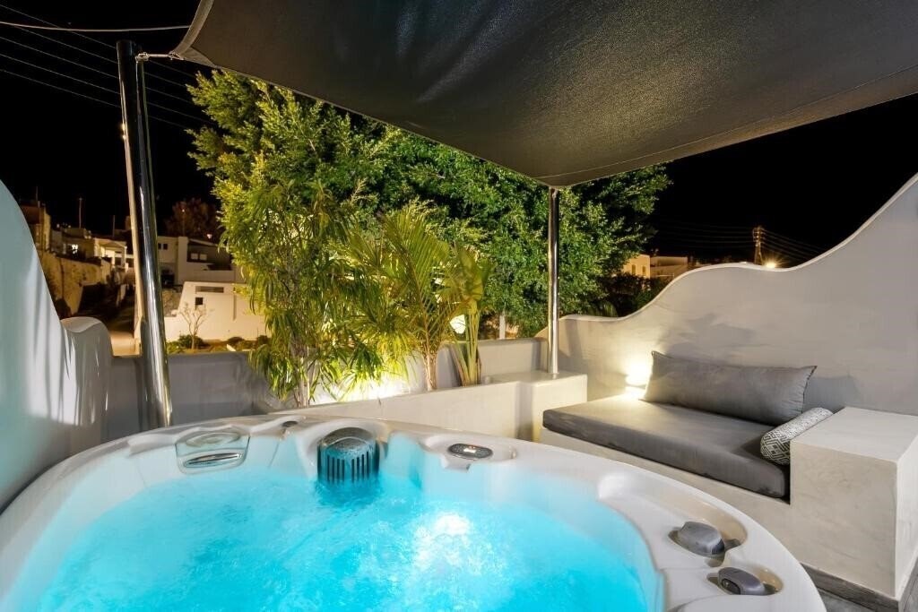 Картинка Oasis Hotel Santorini 3*
