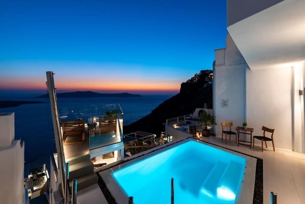 Отель Day Dream Luxury Suites 5*