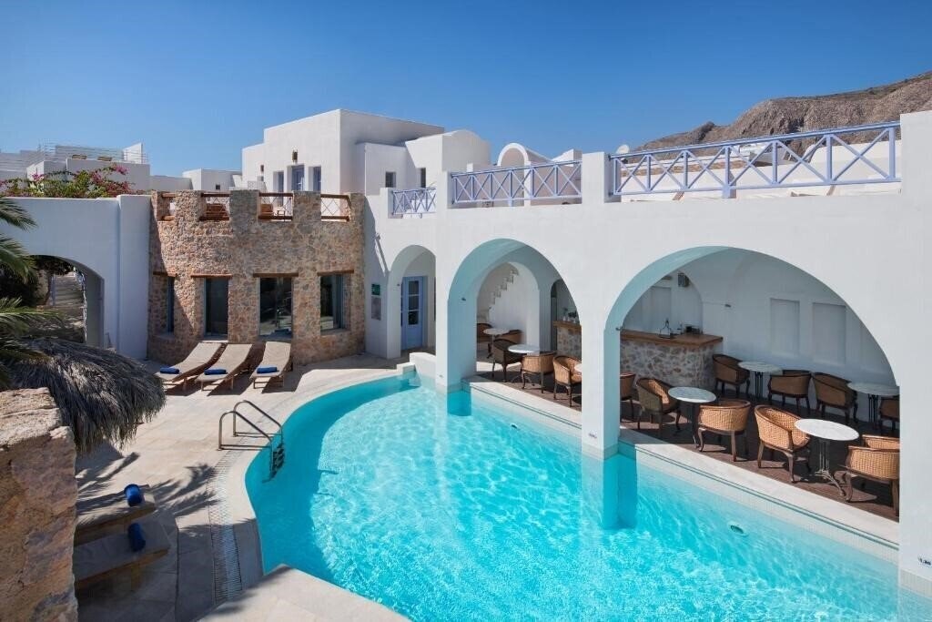 Отель Meltemi Suites 4*