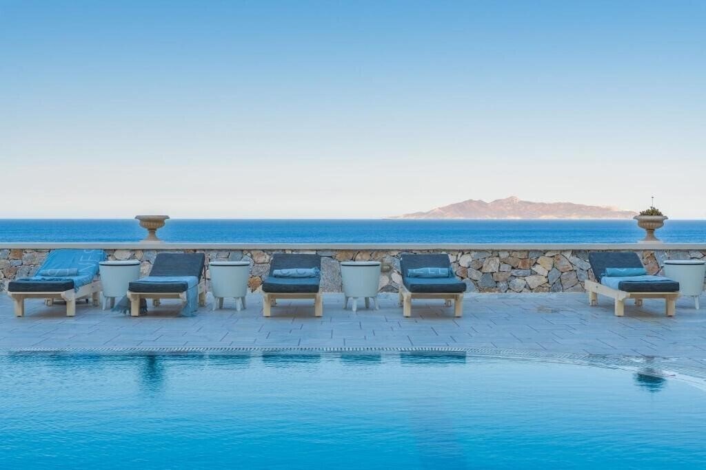 Готель Epavlis Hotel 4*
