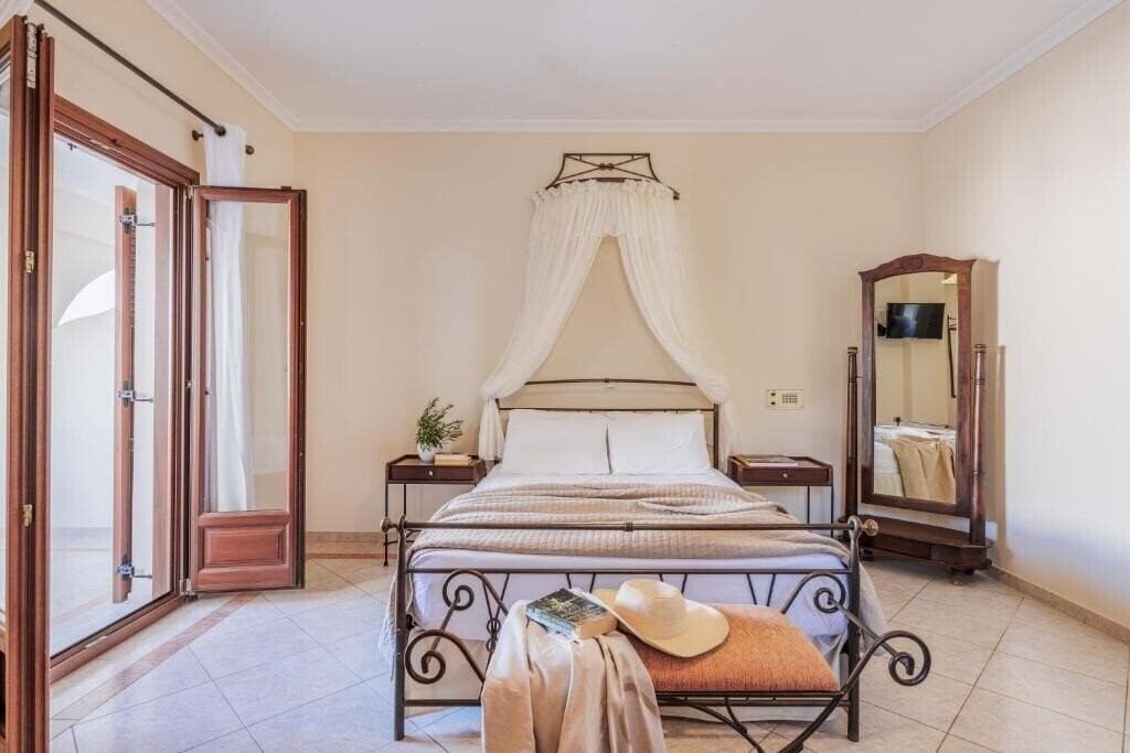 Фото Epavlis Hotel 4*