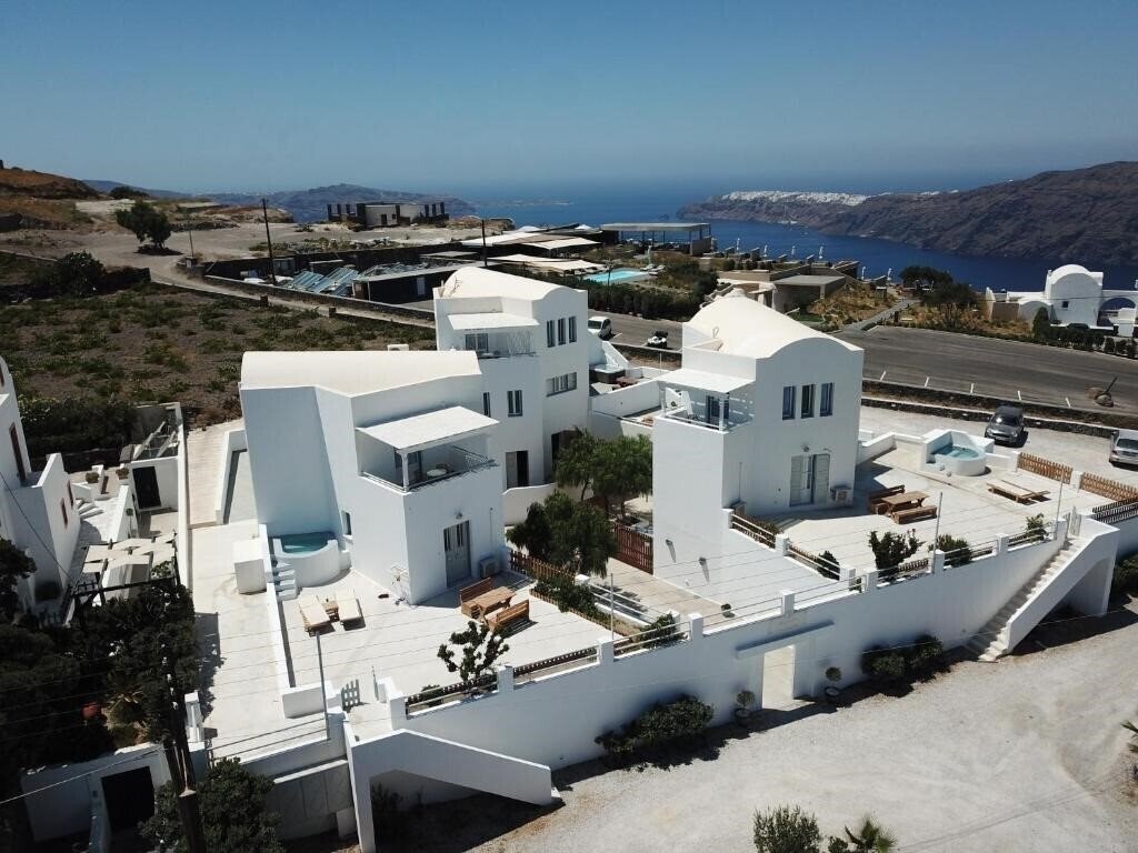 Изображение Athiri Santorini Family Friendly Hotel 3*