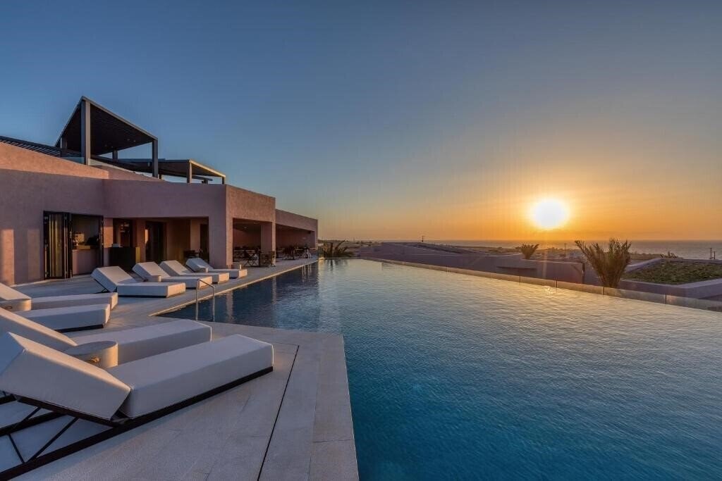 Фотографія Domes Novos Santorini 5*
