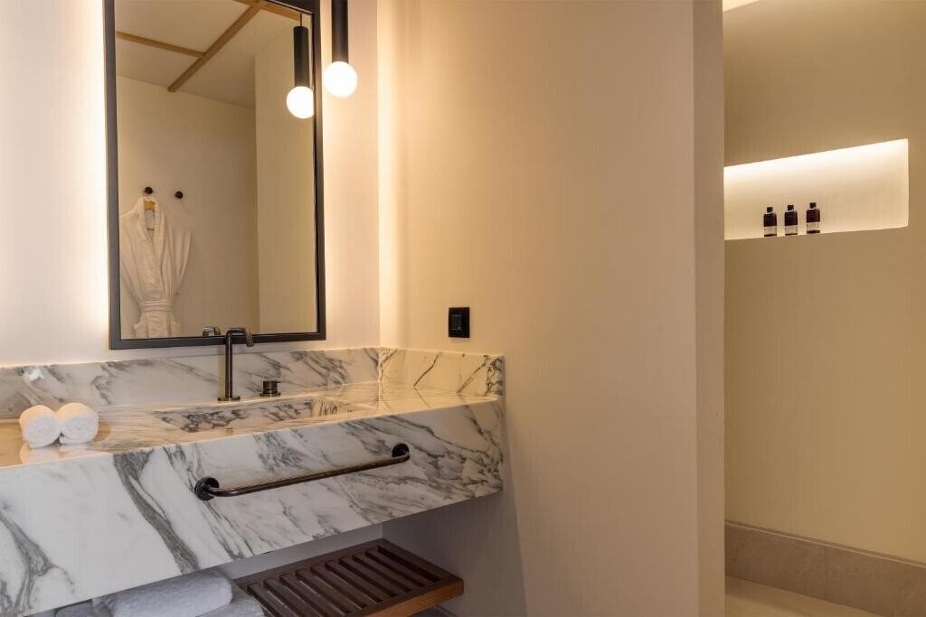 Зображення Domes Novos Santorini 5*
