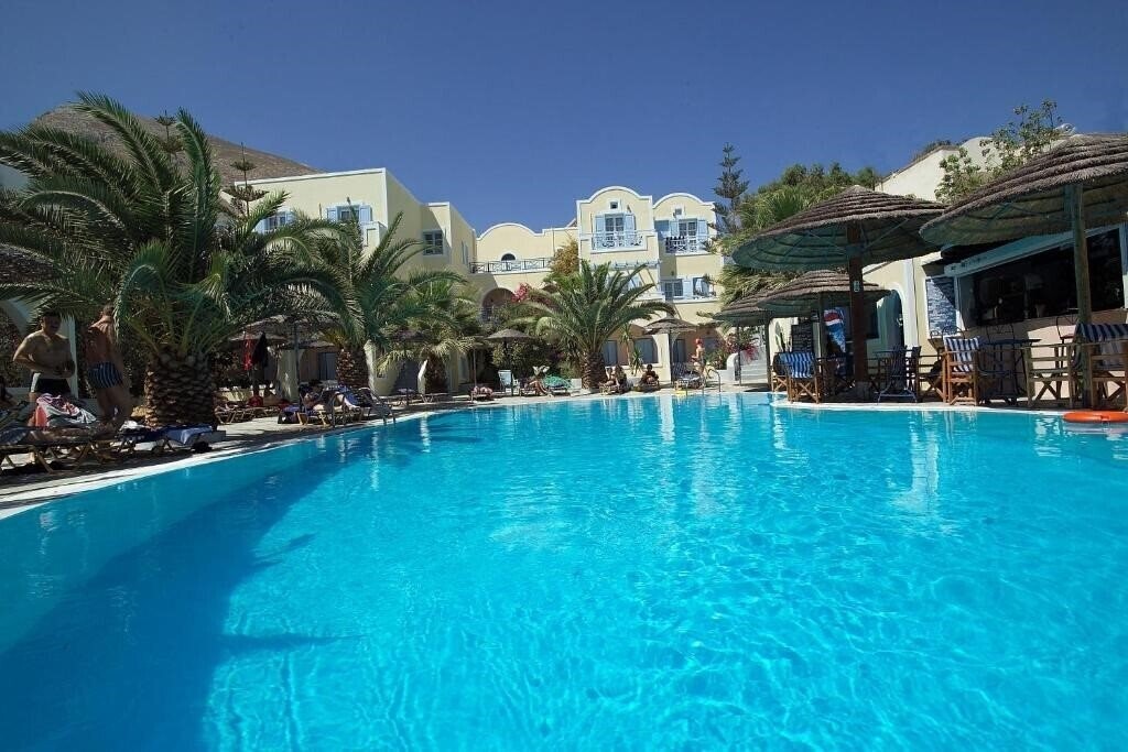 Готель Zephyros Hotel 3*