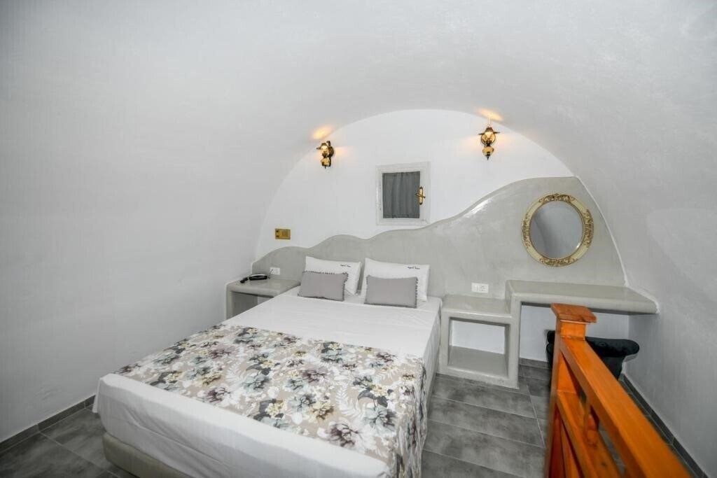 Отель Aegean View (Kamari) 4*